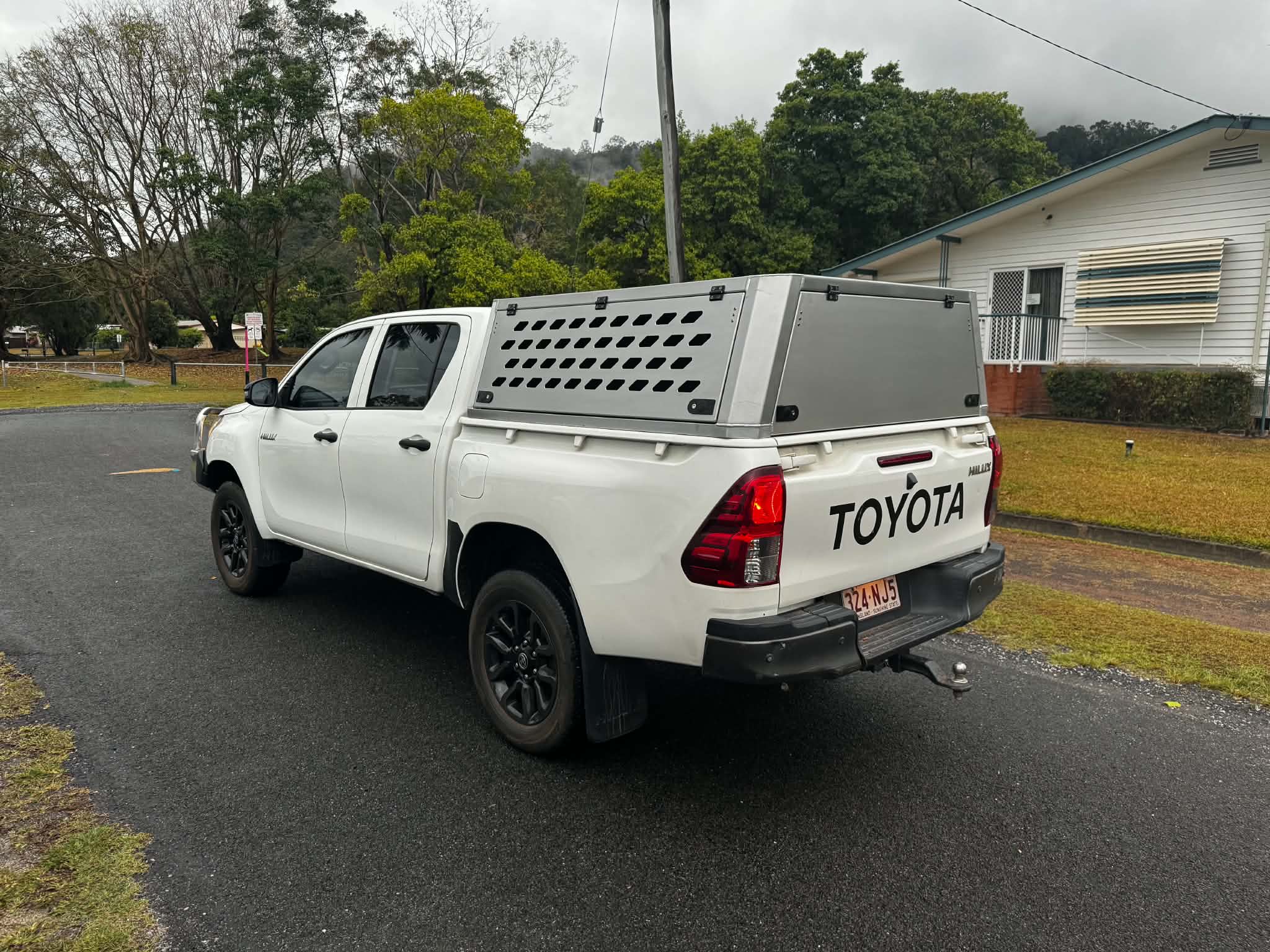 Ute canopy rack