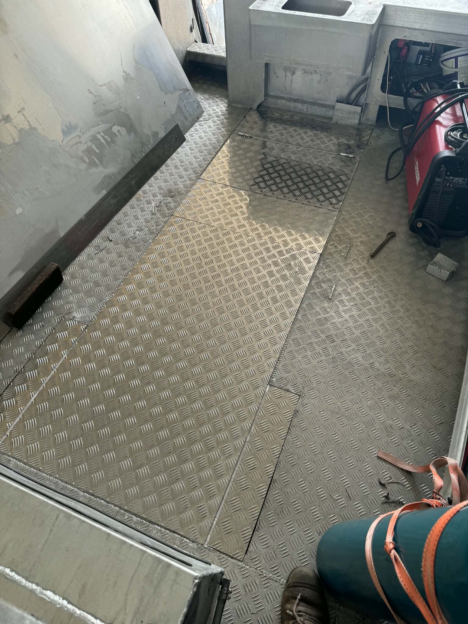Checker-plate boat flooring and fit-out